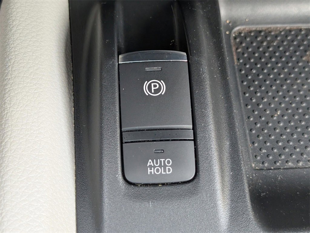 Used 2022 Nissan Rogue Sport SL image 24