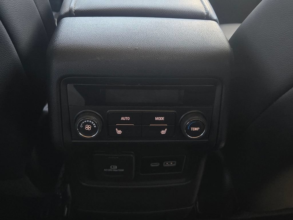 Used 2023 GMC Acadia Denali FWD image 8