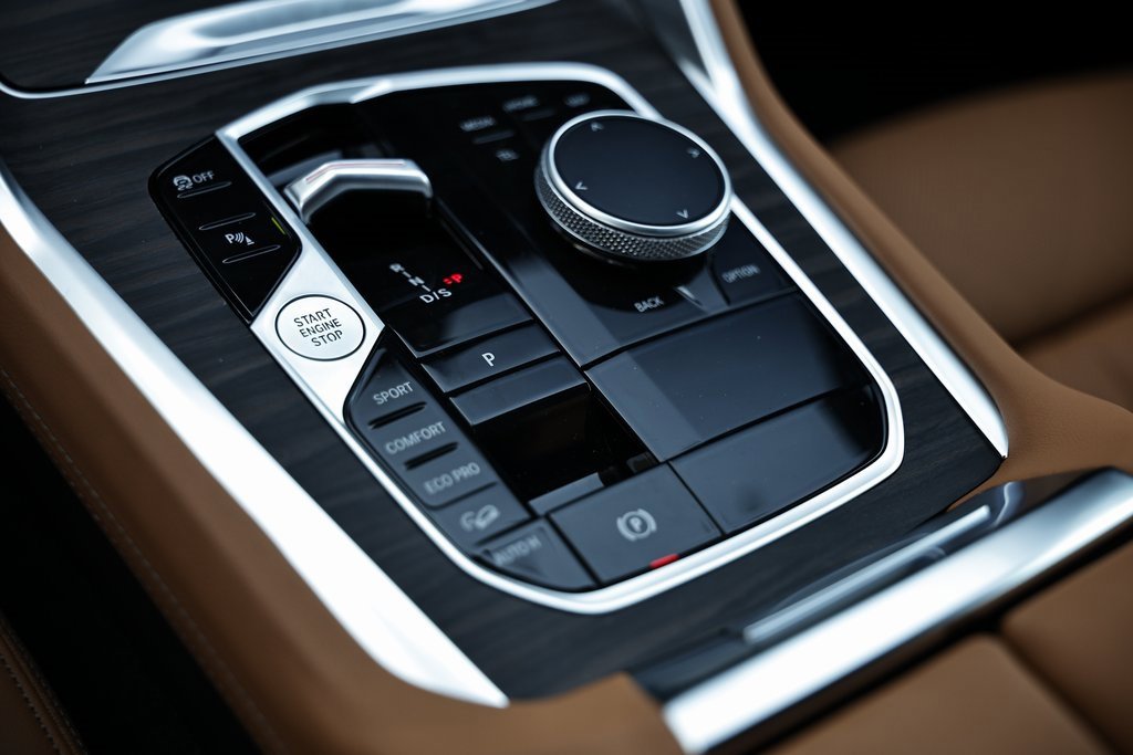 New 2026 BMW X6 xDrive40i w/ Climate Comfort Package image 38