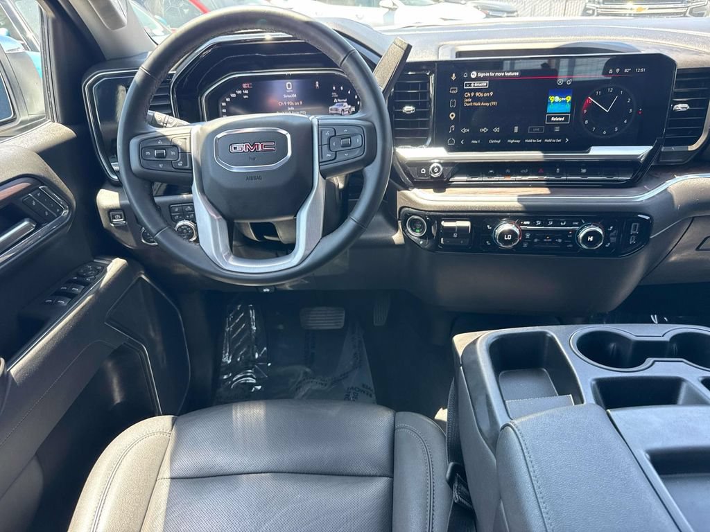 Used 2025 GMC Sierra 1500 SLT AWD/4WD image 15