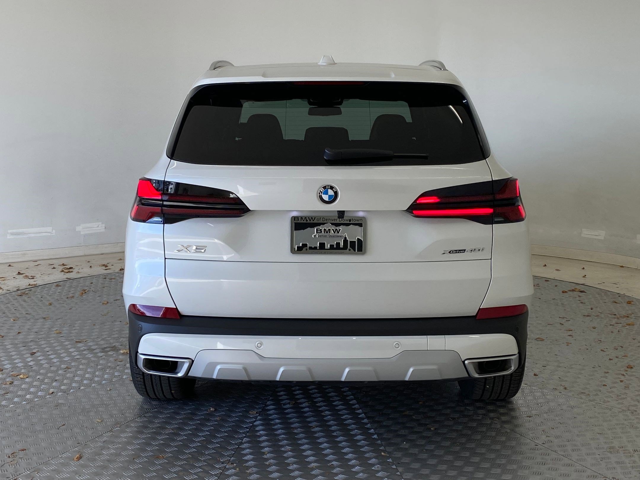 Used 2026 BMW X5 xDrive40i w/ Climate Comfort Package image 9