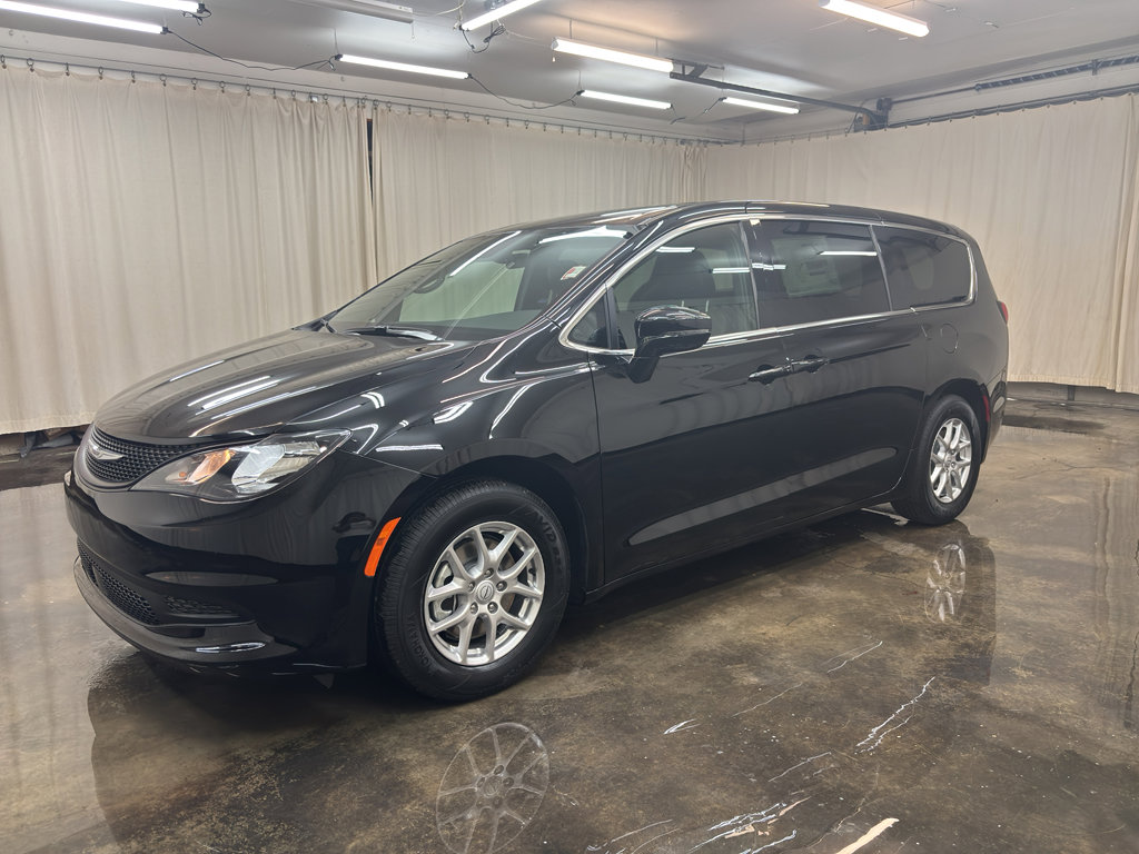 New 2026 Chrysler Voyager LX video 1