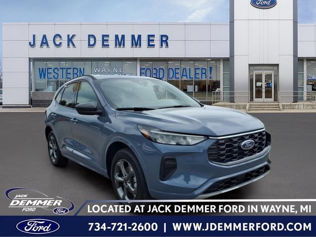 Certified 2024 Ford Escape ST-Line w/ Tech Pack #1 AWD/4WD image 1