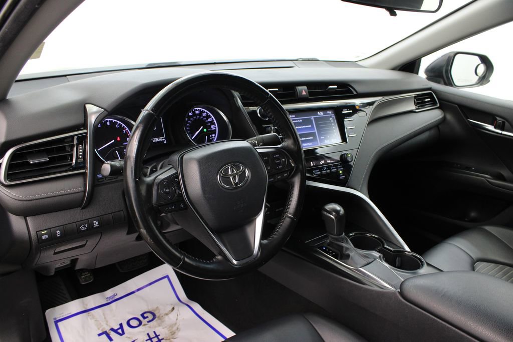 Used 2020 Toyota Camry SE FWD image 14