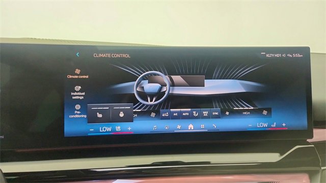 Used 2025 BMW i5 xDrive40 image 53