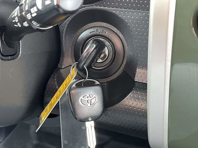 Used 2014 Toyota FJ Cruiser 4WD w/ Upgrade Package image 23