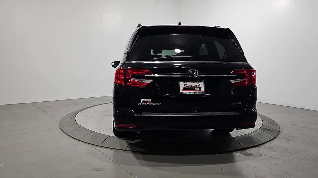 Used 2023 Honda Odyssey Touring image 4