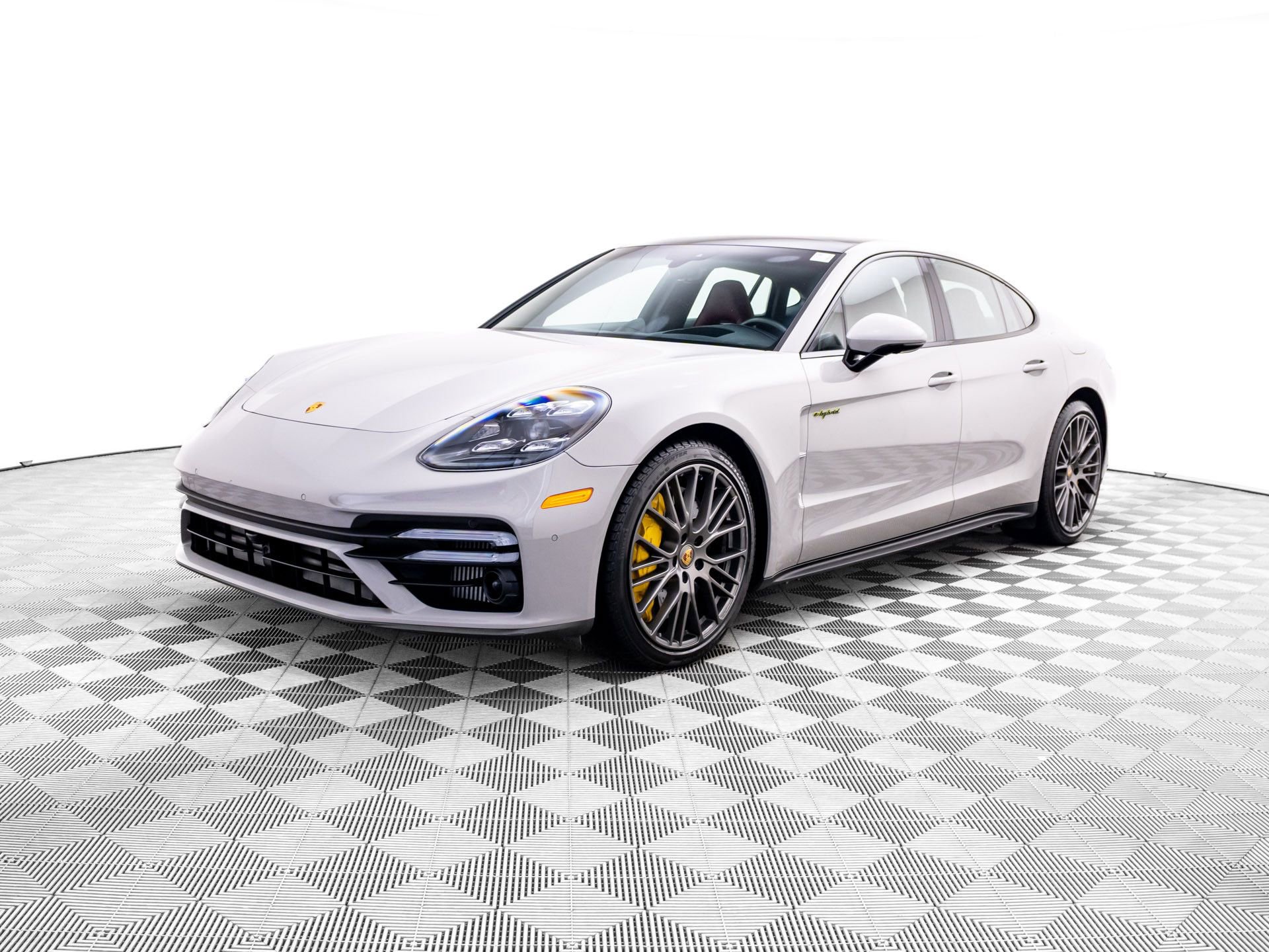 Used 2023 Porsche Panamera Turbo S w/ Assistance Package image 1