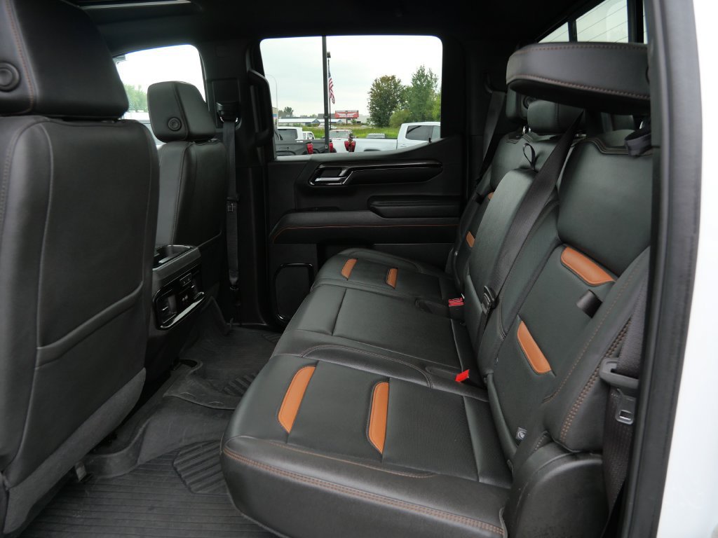 Certified 2024 GMC Sierra 1500 AT4 w/ AT4 Preferred Package AWD/4WD image 5
