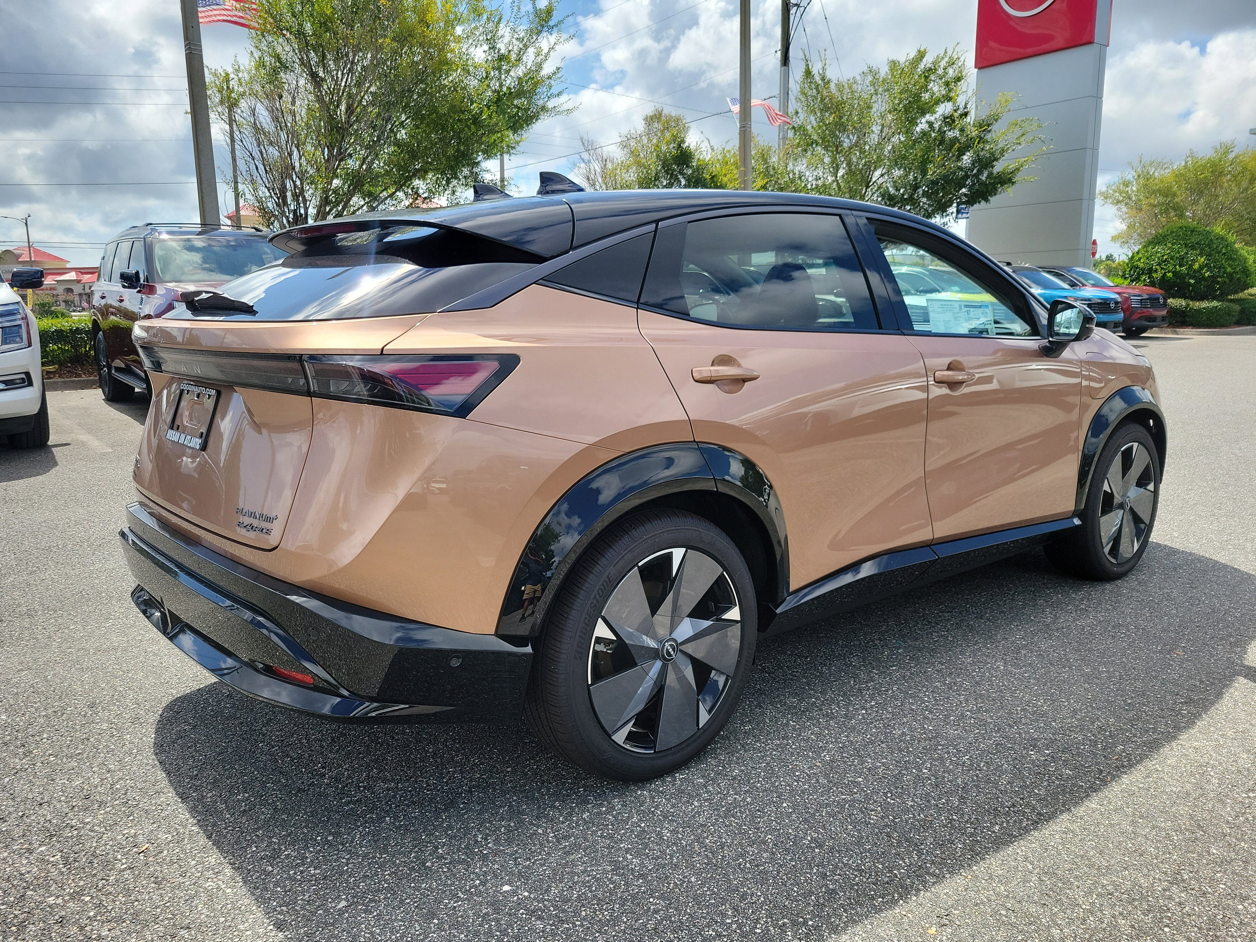 New 2025 Nissan Ariya Platinum image 4