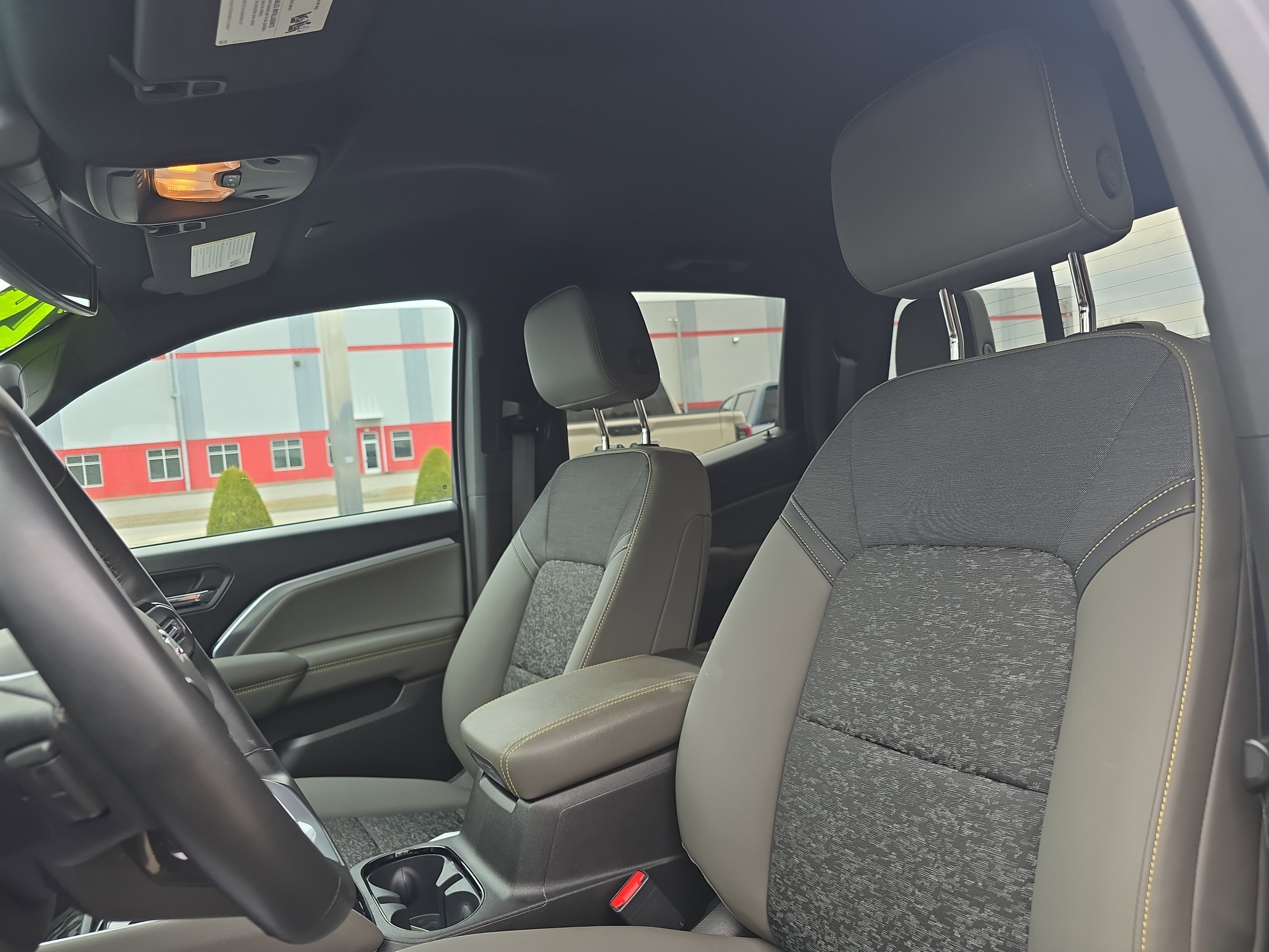 Used 2024 Chevrolet Colorado ZR2 w/ Technology Package image 13