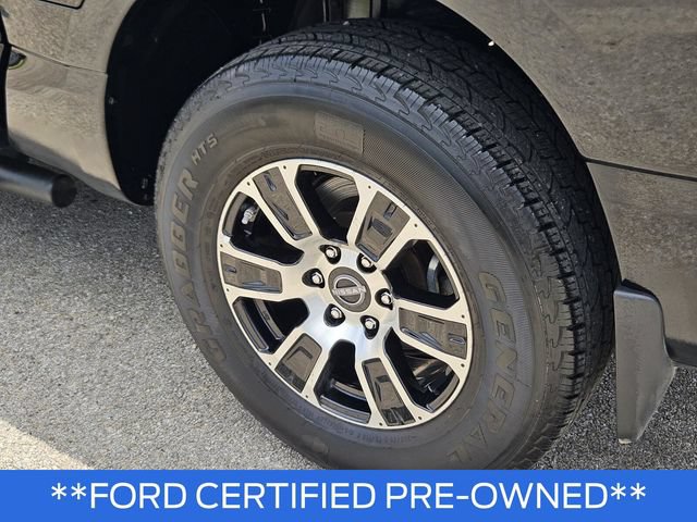 Used 2024 Nissan Titan SV w/ SV Convenience Package RWD image 8