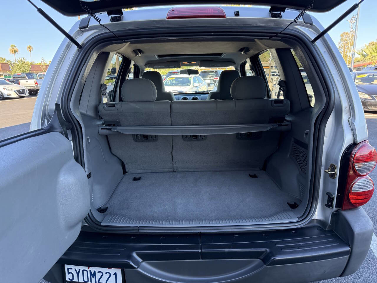 Used 2007 Jeep Liberty Sport AWD/4WD image 20