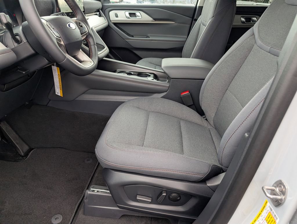 New 2026 Ford Explorer Active image 9