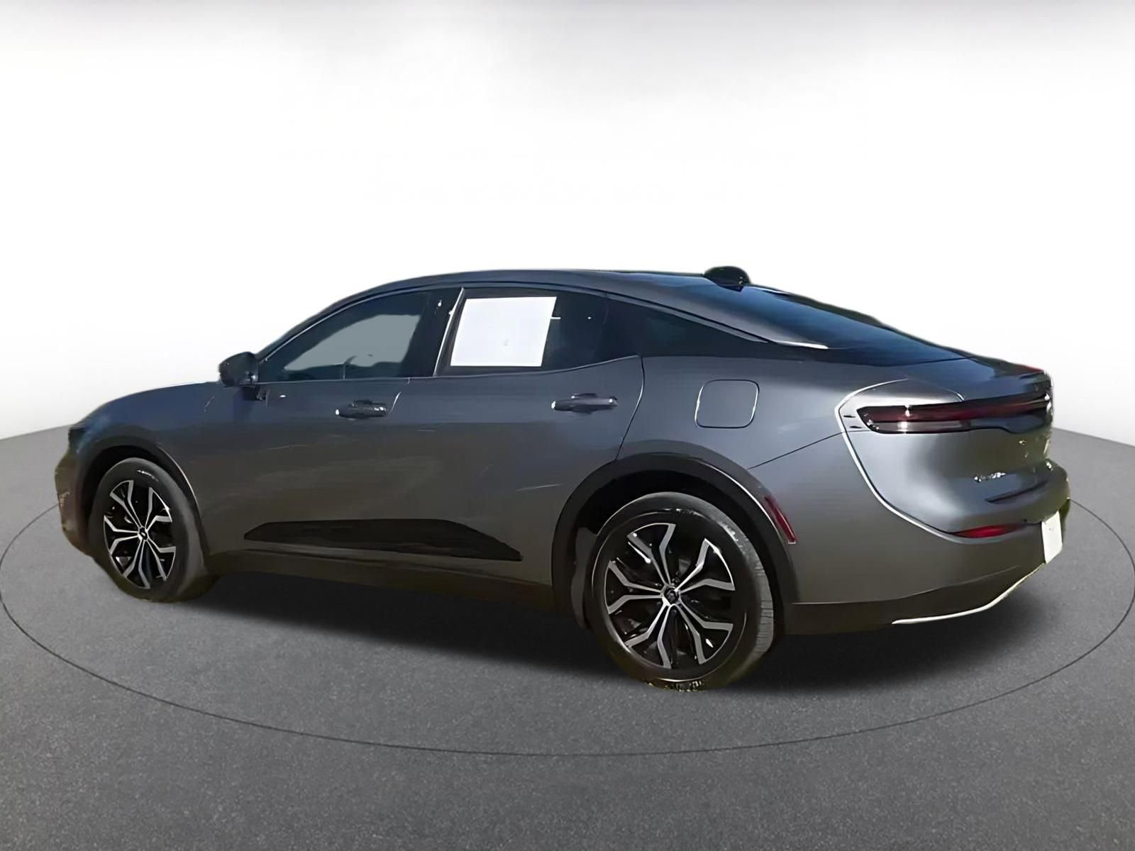 Used 2025 Toyota Crown XLE image 15