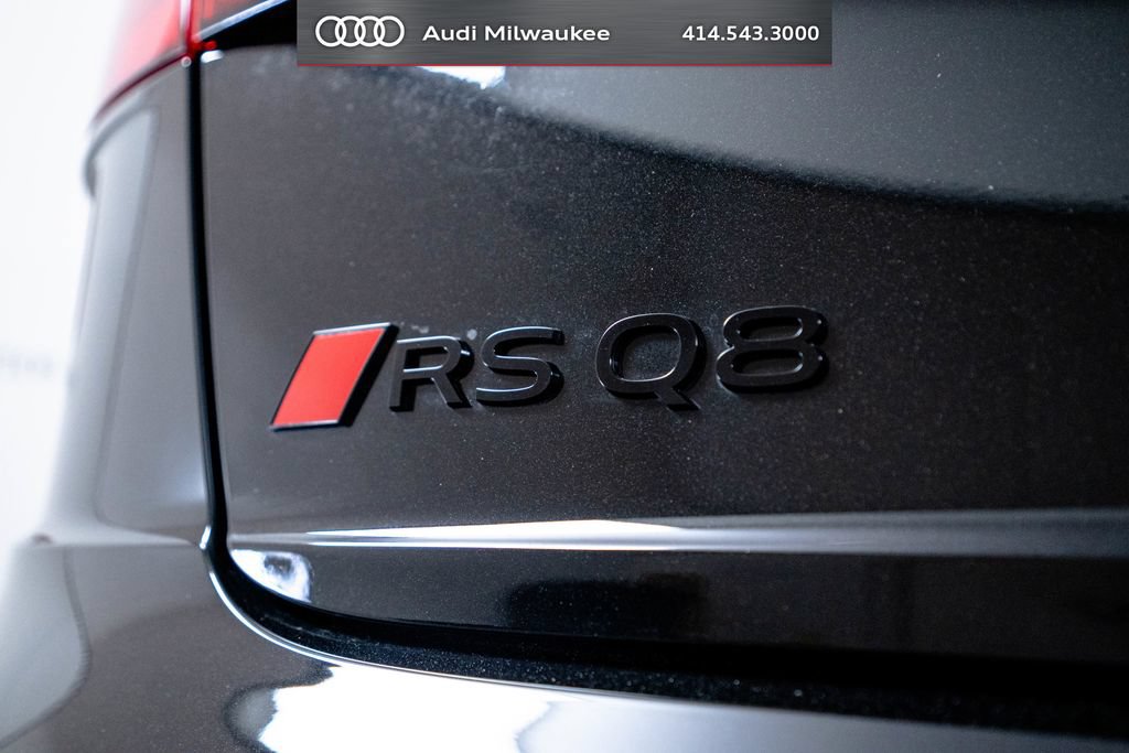 Used 2025 Audi RS Q8 performance w/ Matte Carbon Package AWD/4WD image 16