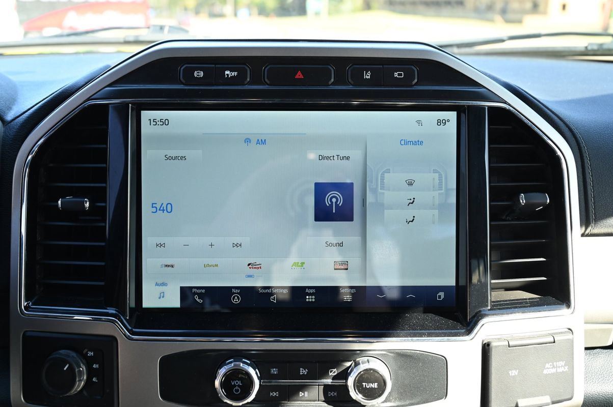 Used 2022 Ford F350 Lariat w/ Chrome Package image 29