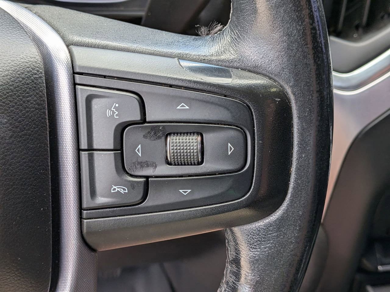 Used 2019 GMC Sierra 1500 SLT w/ SLT Premium Package RWD image 13