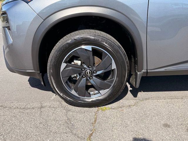 Certified 2024 Nissan Rogue SV w/ SV Premium Package image 9