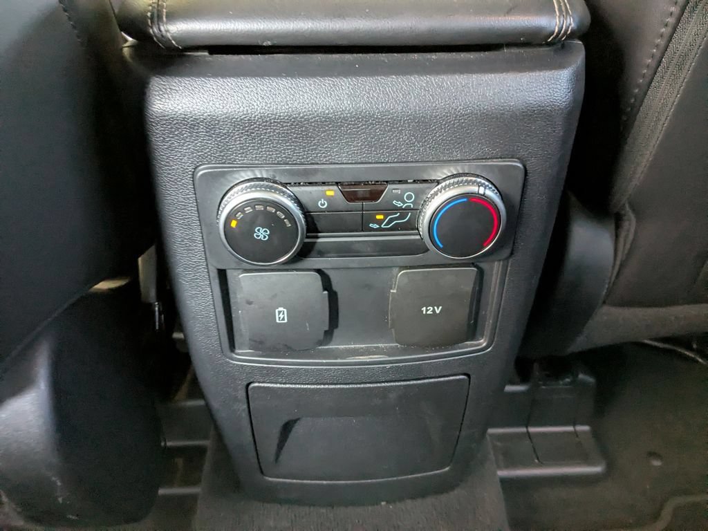 Used 2022 Ford Explorer XLT w/ Equipment Group 202A AWD/4WD image 26