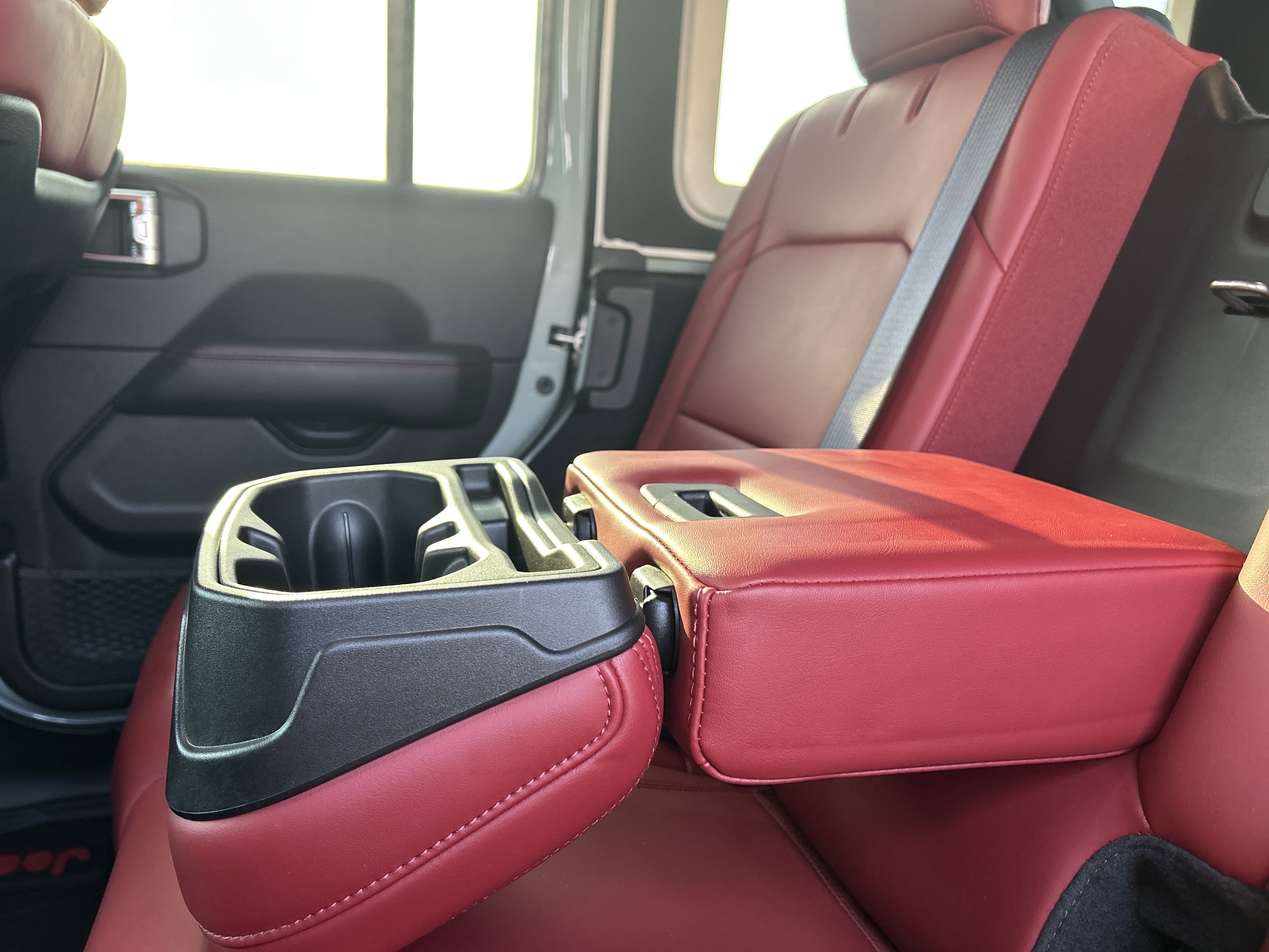 Used 2024 Jeep Wrangler Unlimited Rubicon 392 image 27