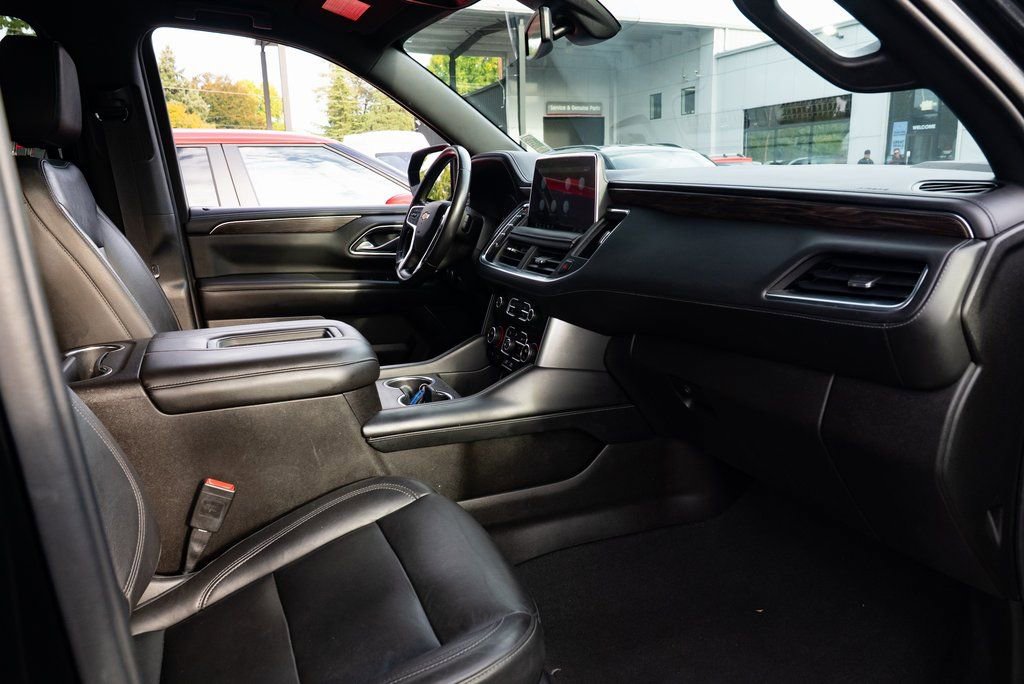 Used 2021 Chevrolet Suburban LT AWD/4WD image 25