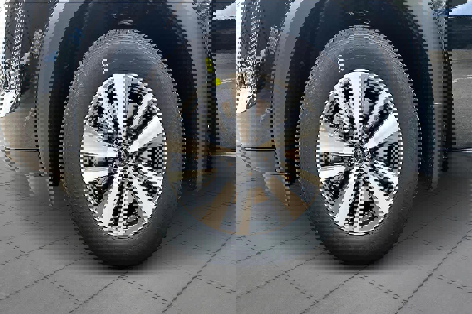 New 2026 Nissan Pathfinder SL image 9