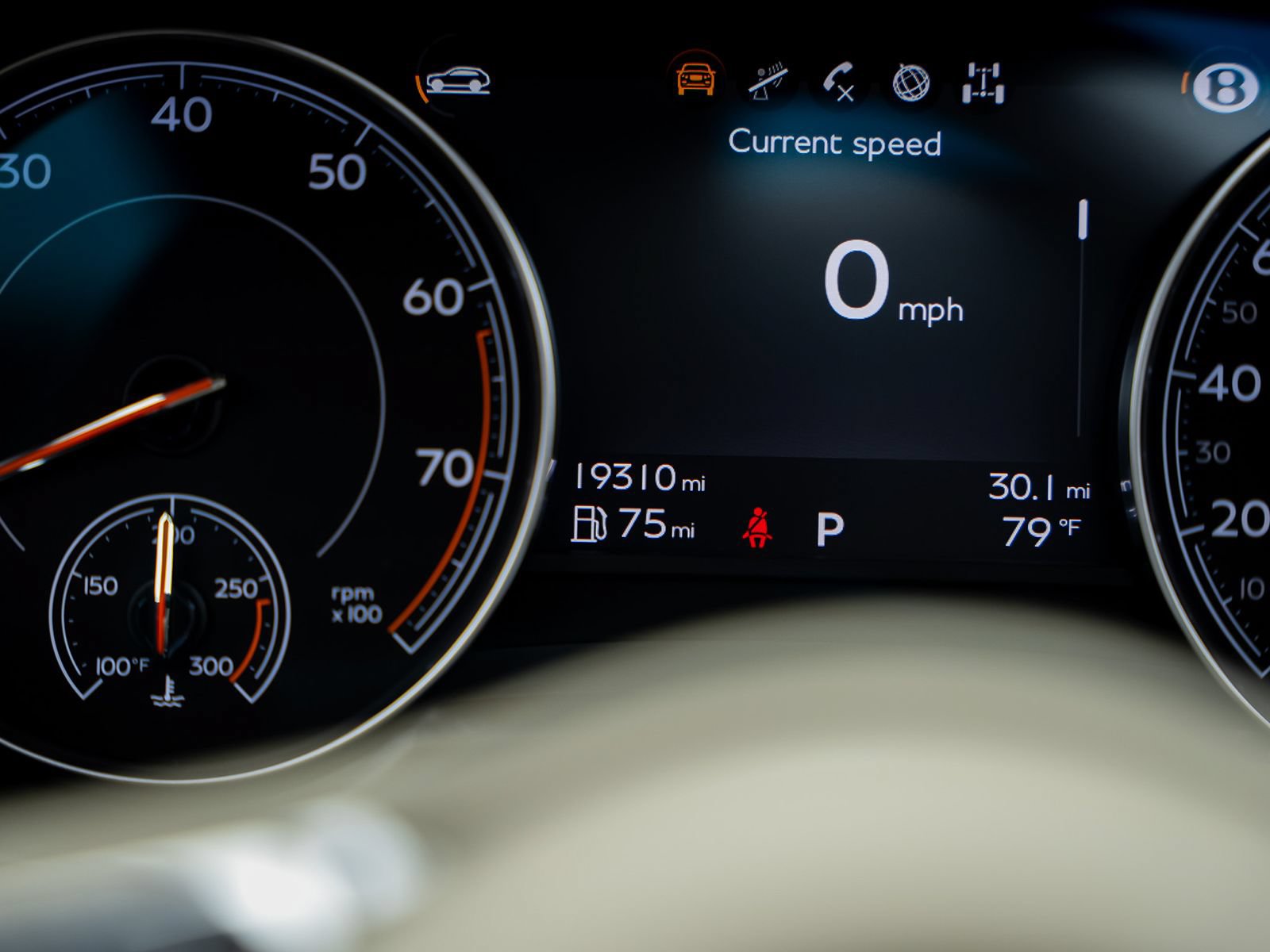 Used 2018 Bentley Bentayga AWD/4WD image 44