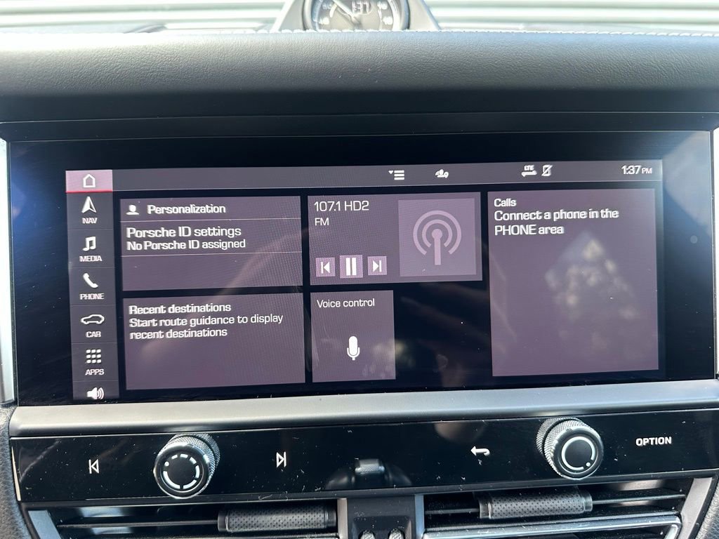 Certified 2023 Porsche Macan AWD/4WD image 28
