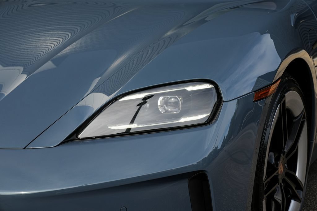 New 2026 Porsche Taycan AWD/4WD image 7