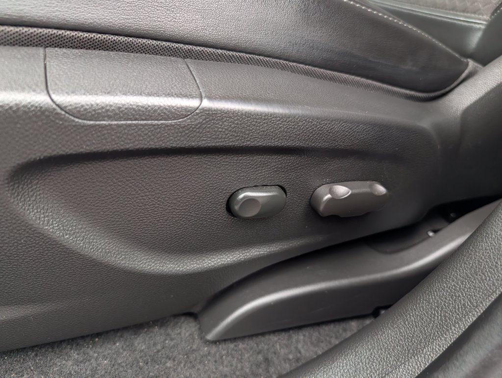 Used 2020 Buick Encore Preferred FWD image 21