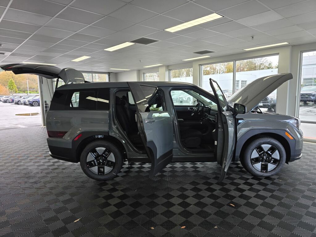 New 2026 Hyundai Santa Fe SE image 18