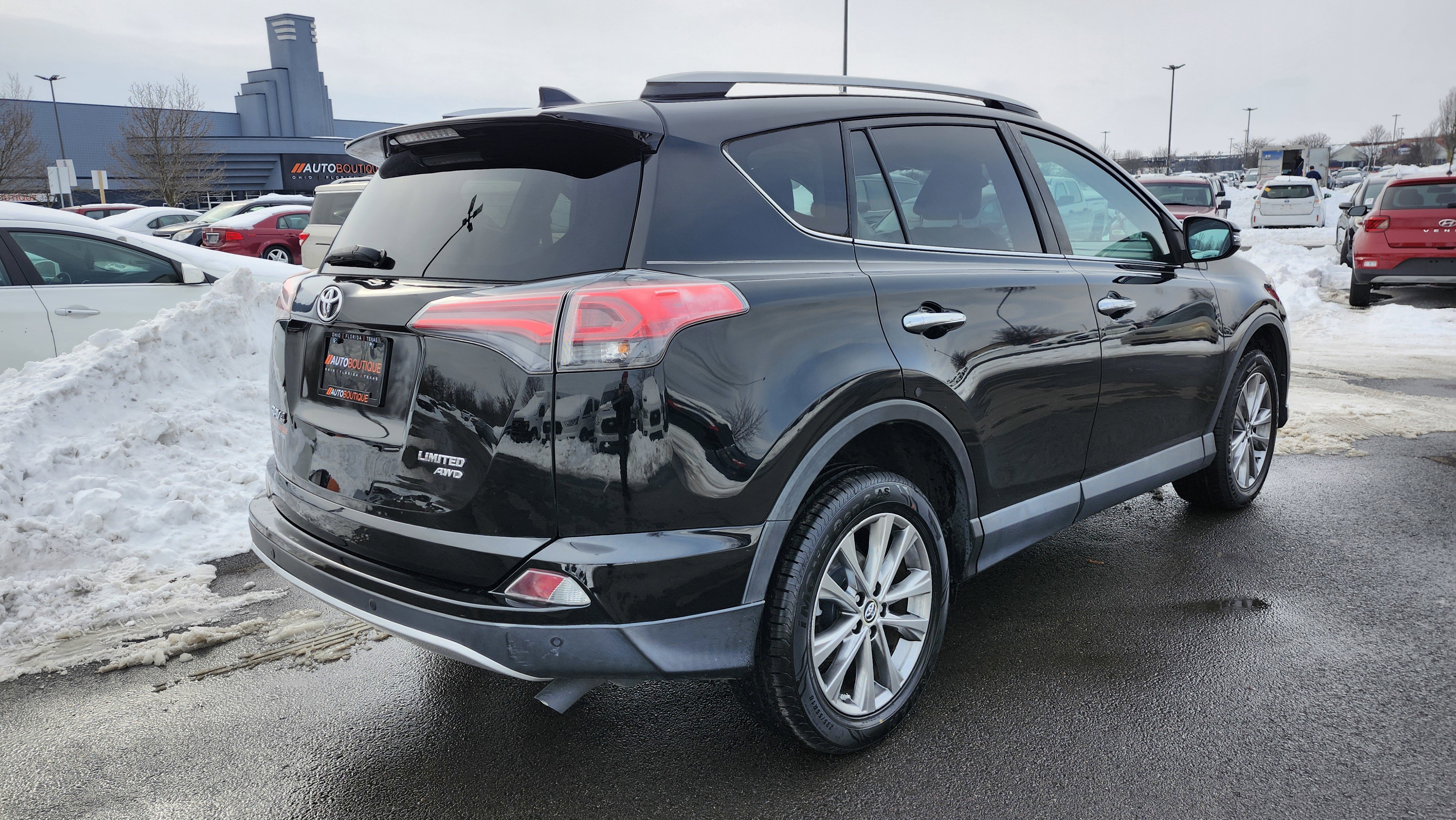 Used 2016 Toyota RAV4 Limited w/ Advanced Technology Package image 16