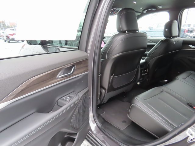 New 2025 Jeep Grand Cherokee Limited w/ Black Appearance Package image 20