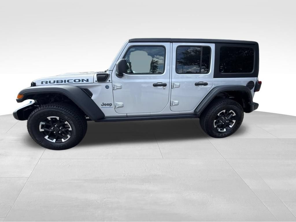 Used 2024 Jeep Wrangler Unlimited Rubicon 4xe AWD/4WD image 2