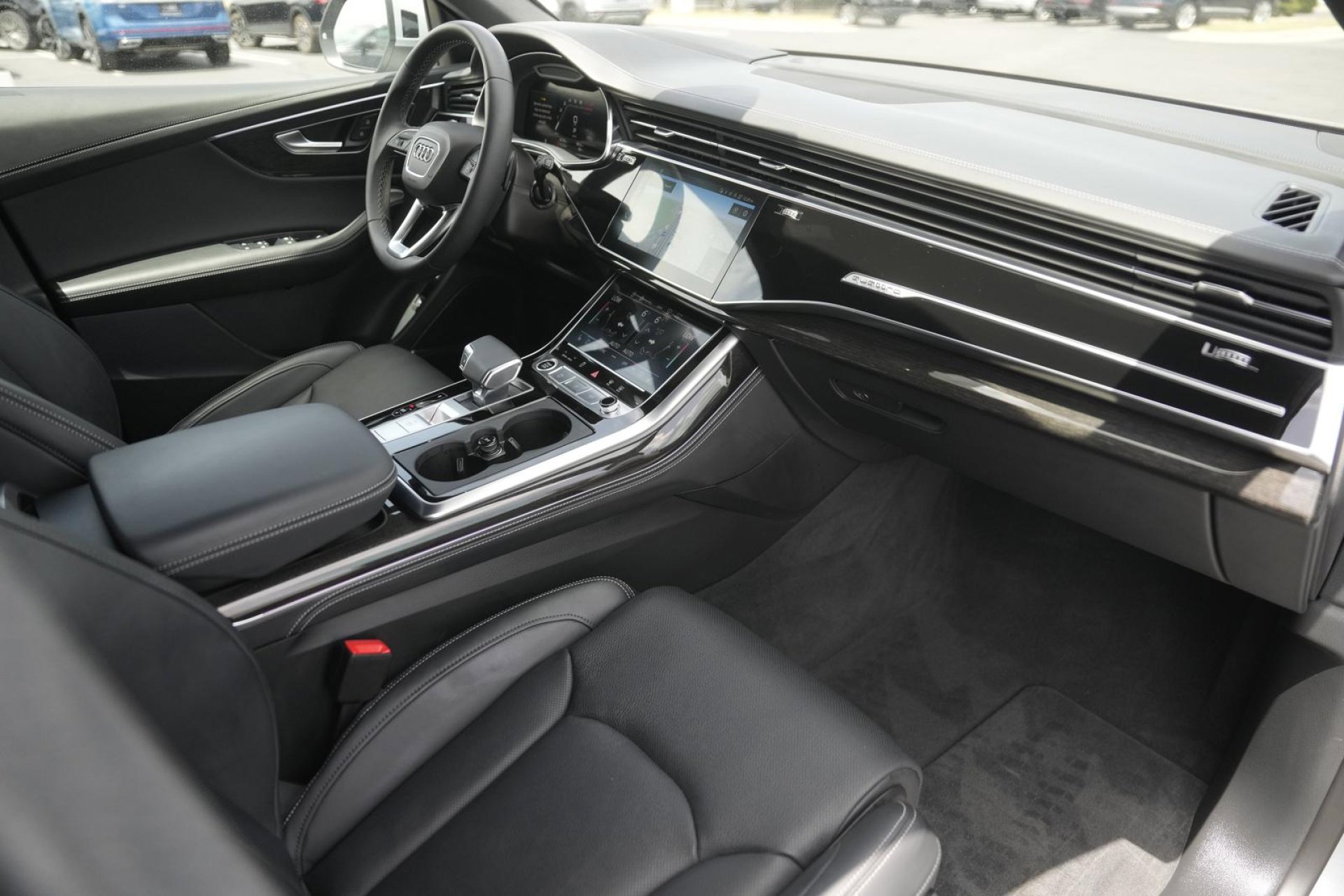 Certified 2025 Audi Q8 Prestige w/ Prestige Package image 21