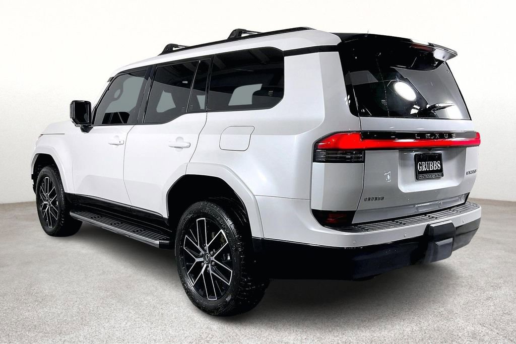 Used 2025 Lexus GX 550 w/ Accessory Package (2T) image 16