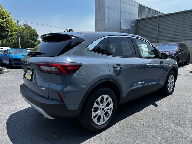 Certified 2023 Ford Escape Active AWD/4WD image 5