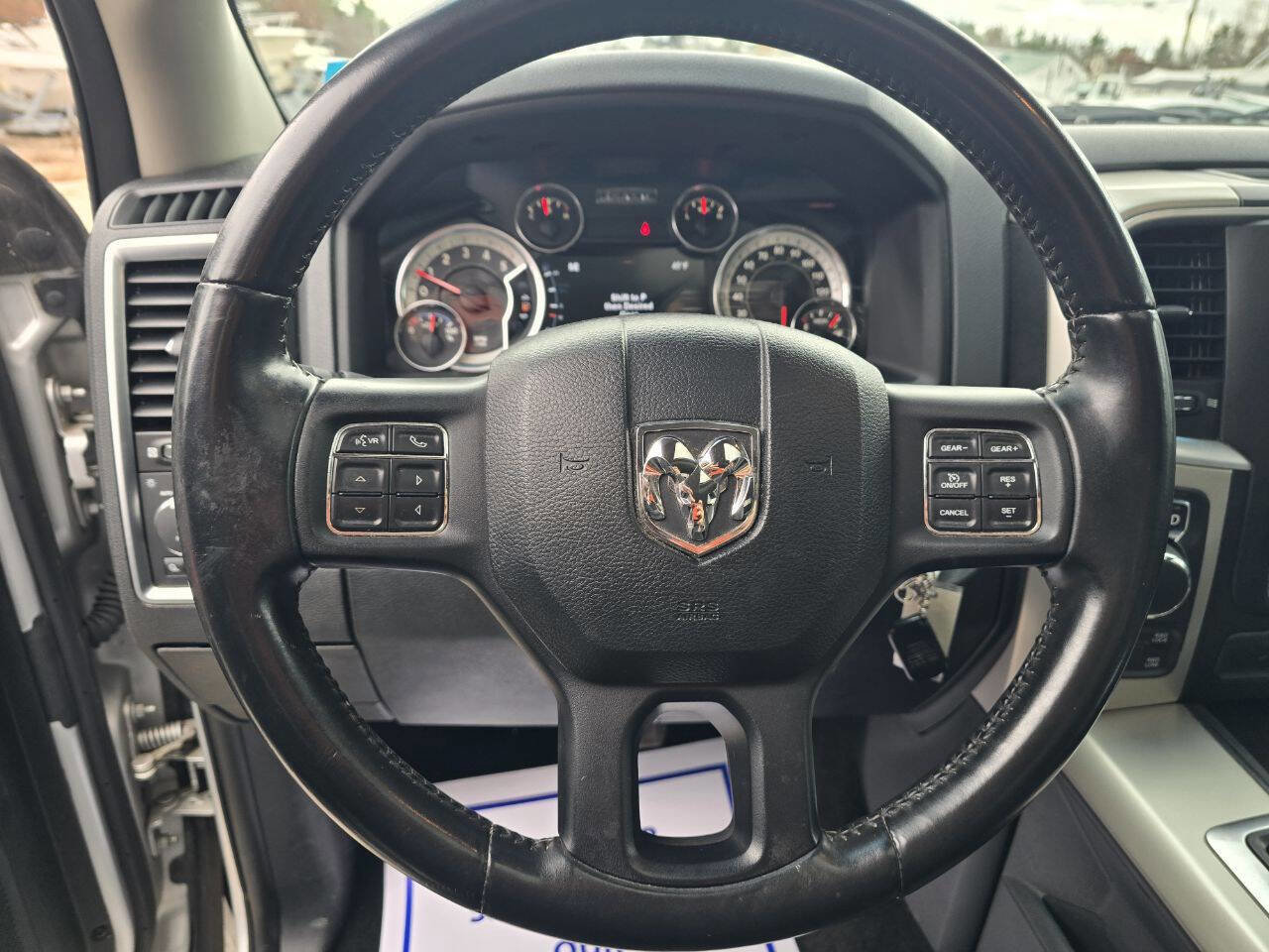 Used 2015 RAM 1500 Classic SLT w/ SLT Plus D￩cor Group image 20