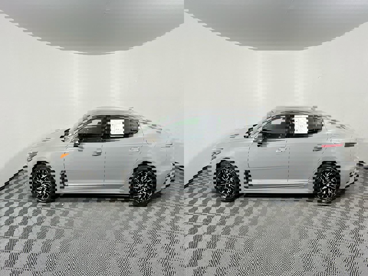 Certified 2023 Kia Stinger GT-Line image 6