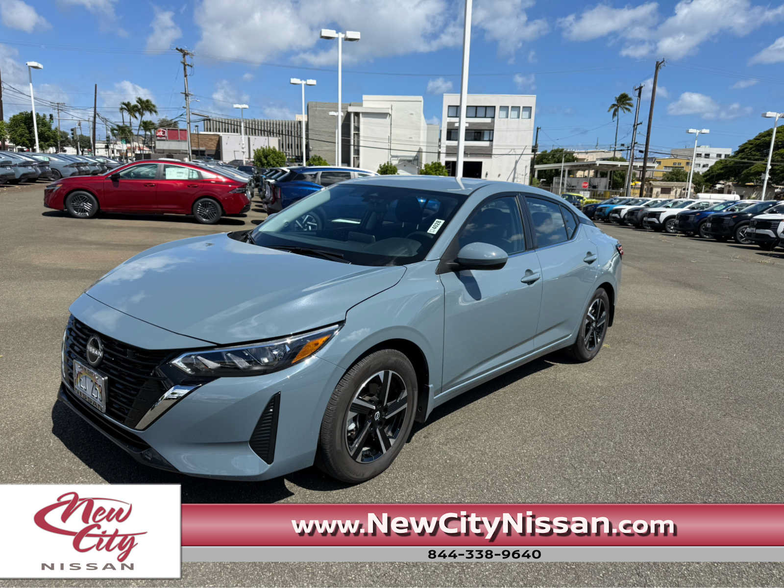 Used 2025 Nissan Sentra SV FWD image 1