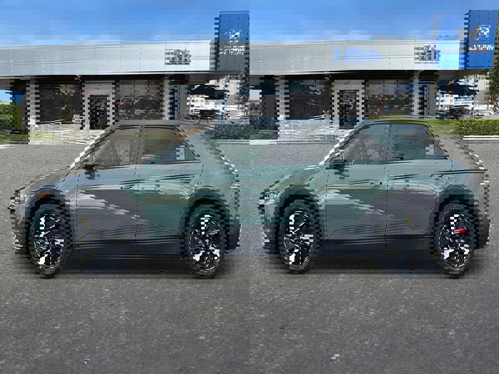 New 2026 Hyundai Ioniq 5 SE image 5