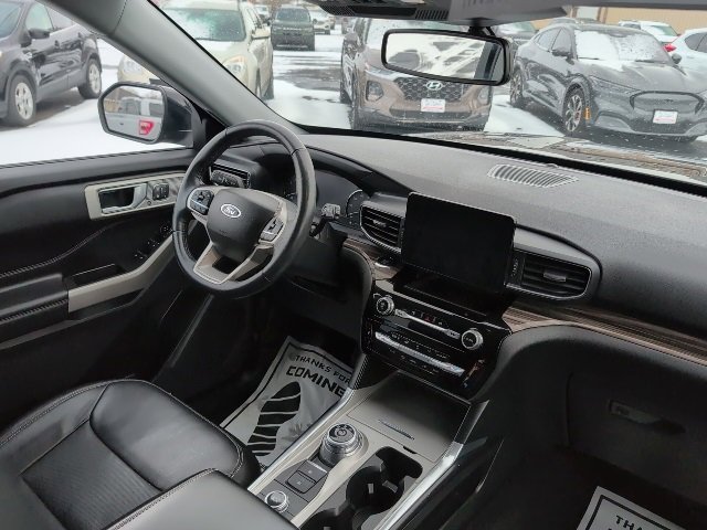 Used 2022 Ford Explorer Limited w/ Equipment Group 301A image 29