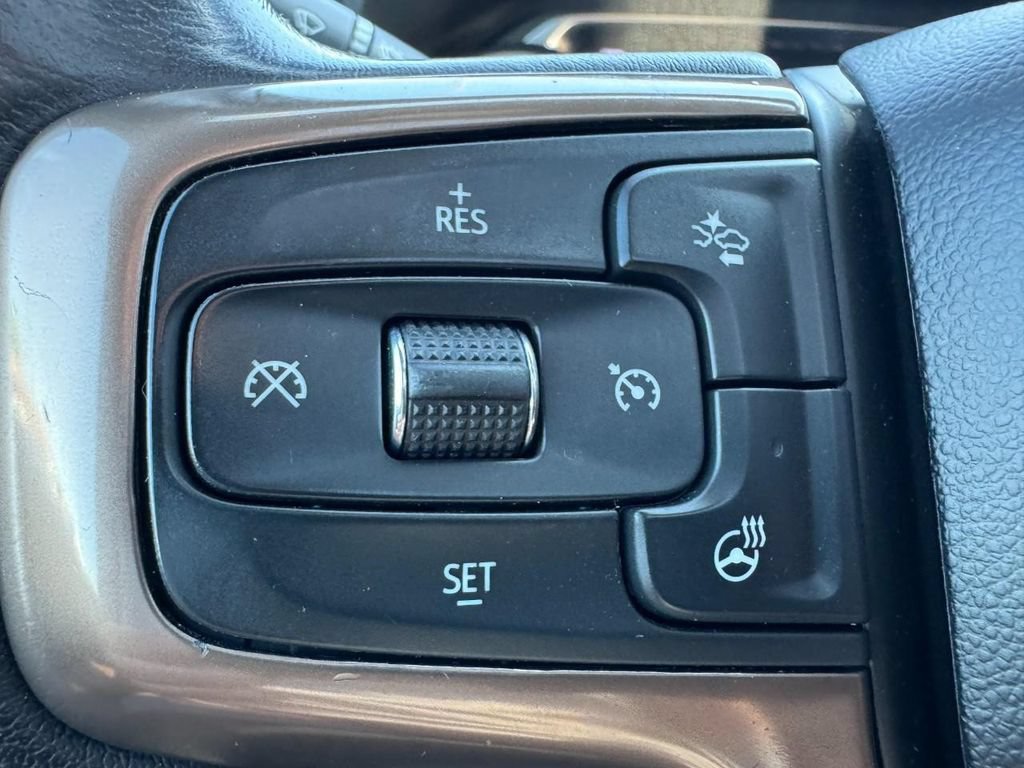 Used 2022 Chevrolet Silverado 1500 High Country w/ Technology Package AWD/4WD image 18