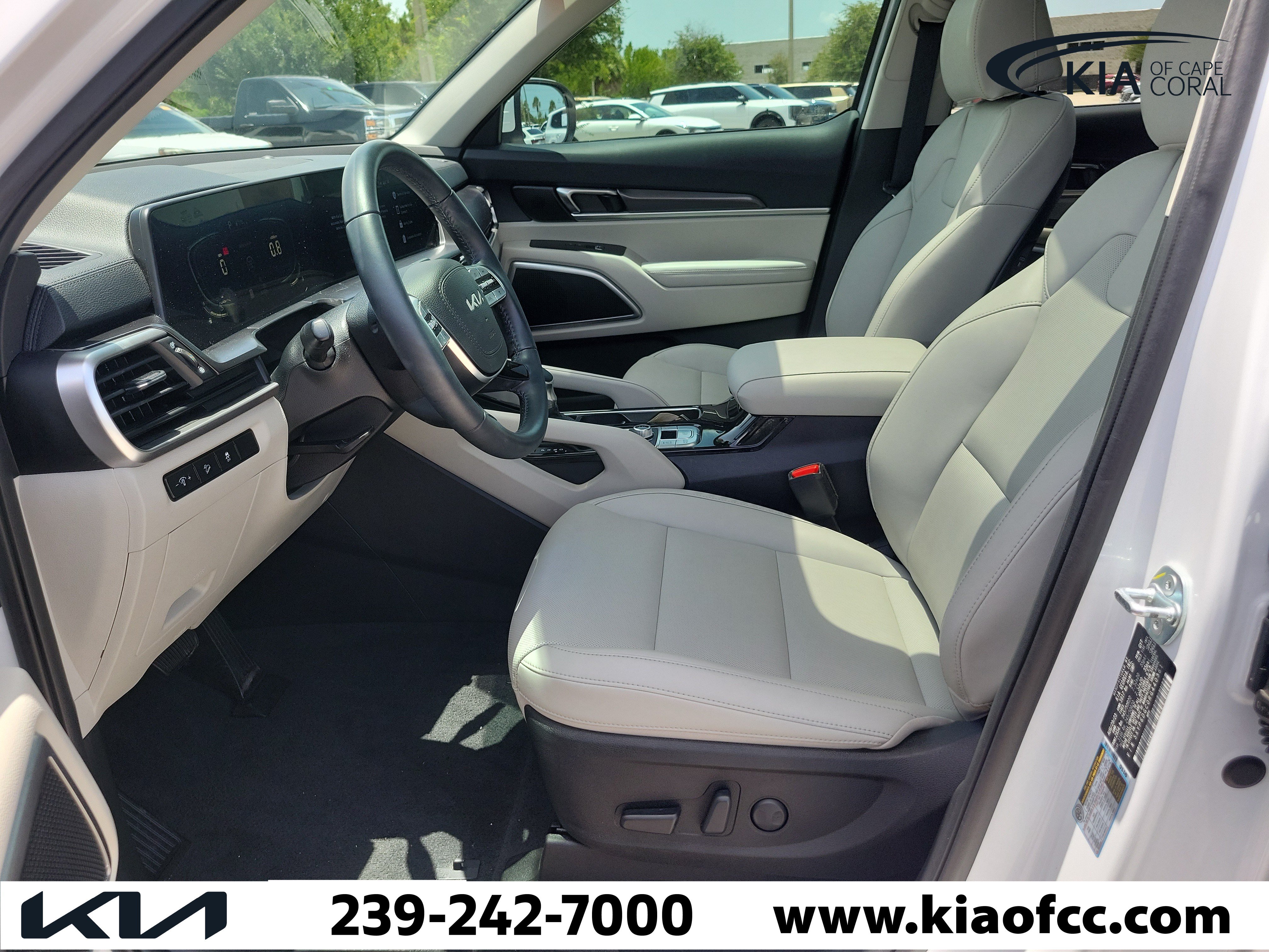 Certified 2024 Kia Telluride S w/ S Sunroof Package AWD/4WD image 21