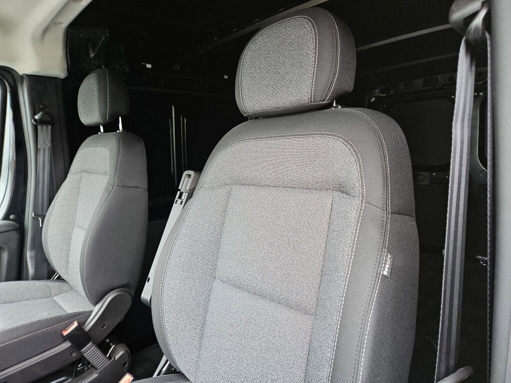 Used 2025 RAM ProMaster 1500 FWD image 17