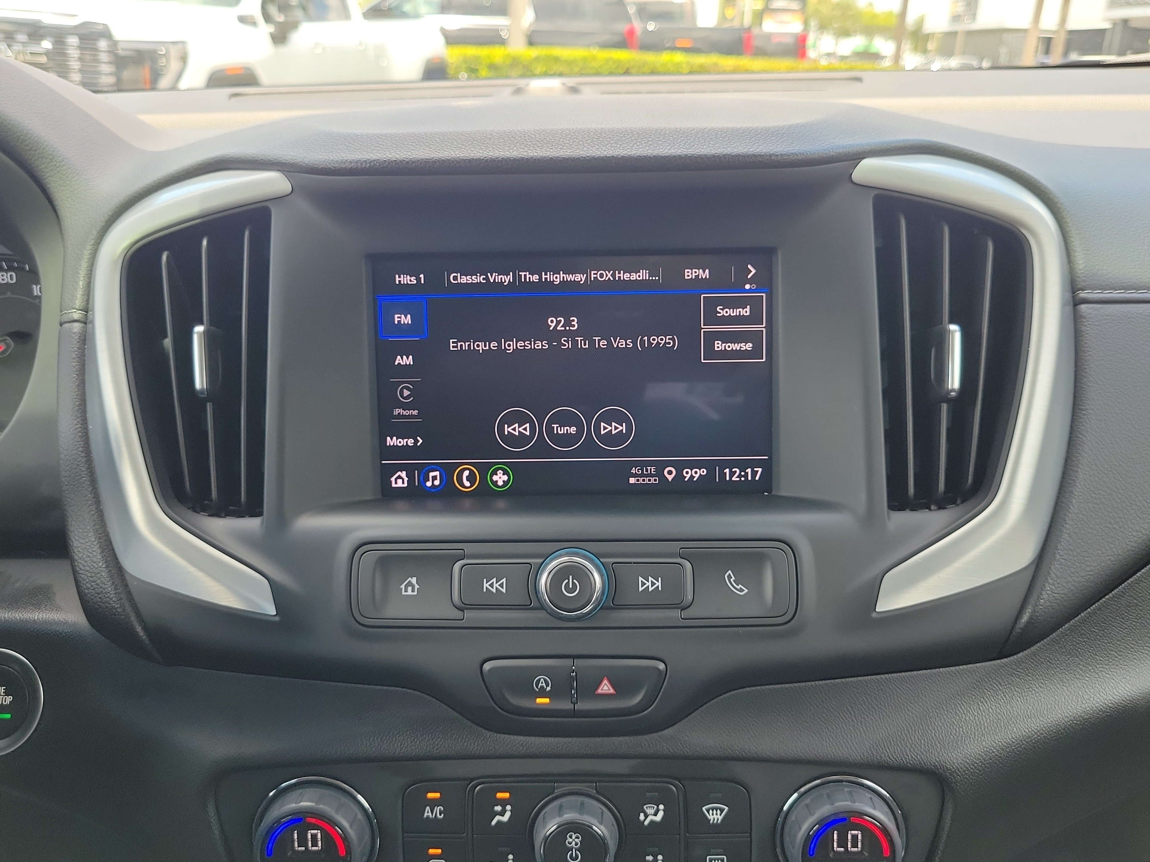 Used 2023 GMC Terrain SLE w/ Driver Convenience Package FWD image 23
