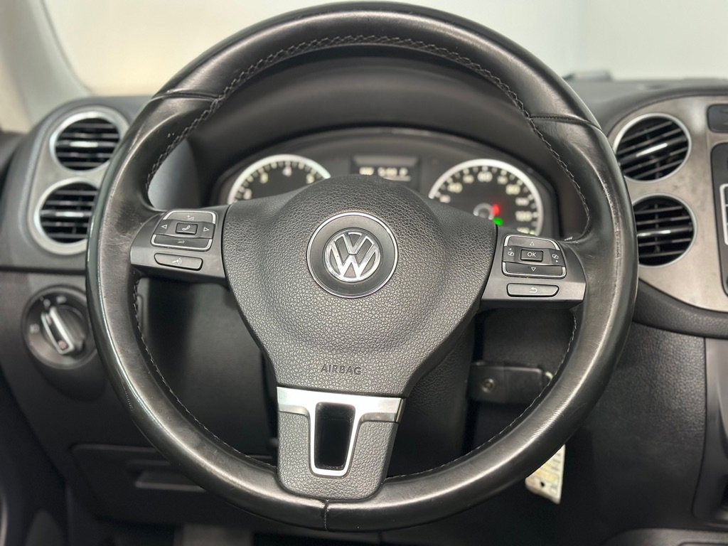 Used 2011 Volkswagen Tiguan S image 15