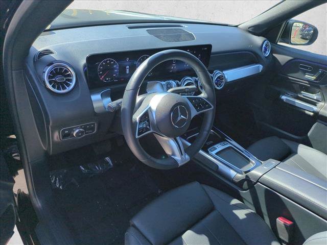 Used 2025 Mercedes-Benz GLB 250 image 13