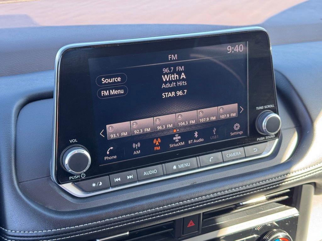 Used 2023 Nissan Rogue S image 12